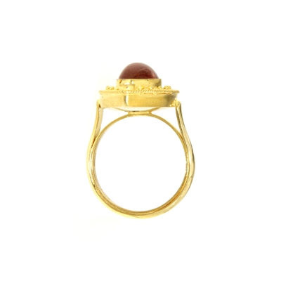 Gold ring with spessartite and diamonds